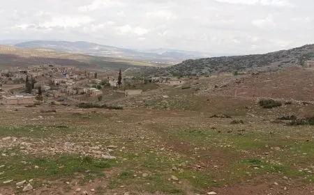 Şêniyên Efrînê bi derfetên xwe rêyan sererast dikin