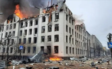 Di êrişên Rûsyayê de 3 kes mirin, Zelensky daxwaza hevdîtina bi Pûtîn re kir