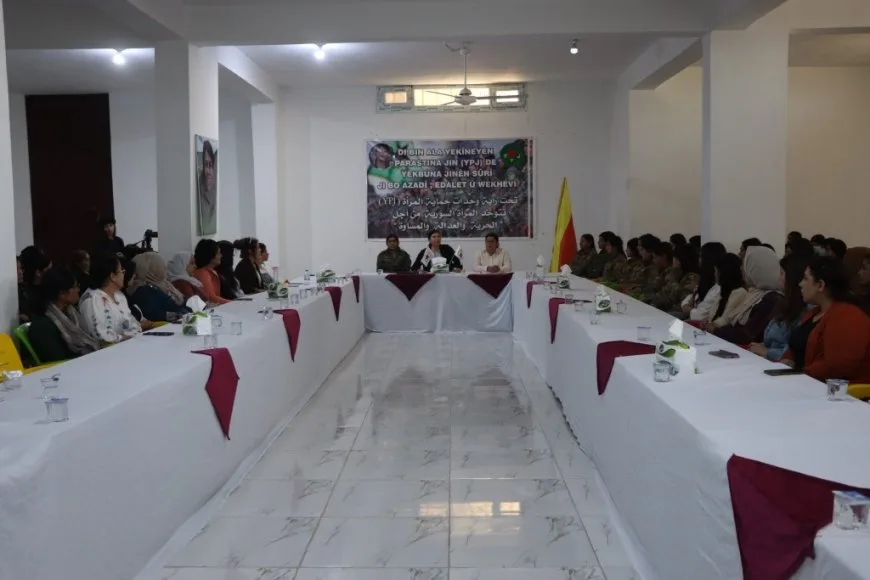 Ofîsa Partiyên Siyasî: Em ê hebûna jinan di Sûriyeya nû de mîsoger bikin