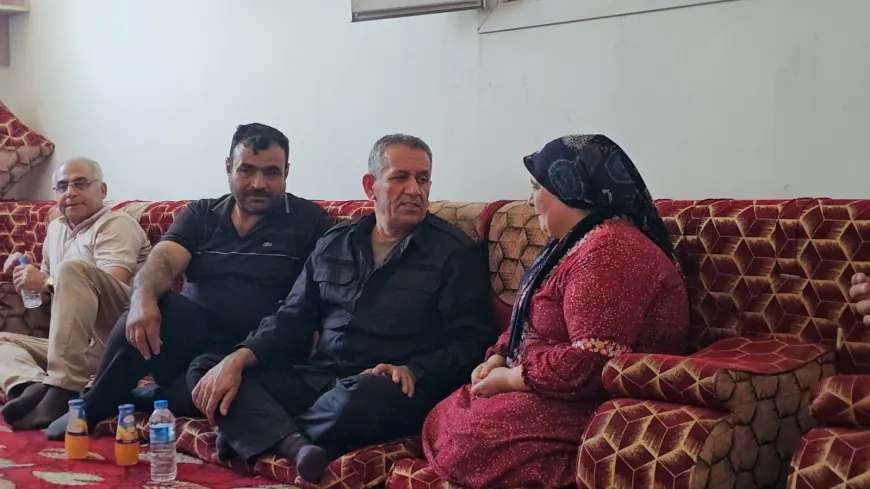 Mehmûd Xelîl li Reqayê serdana malbatên Kurd kir