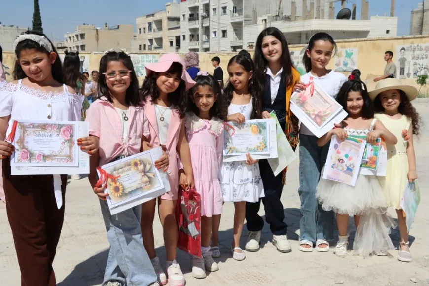 Li Kobanê bawername li xwendekaran hatin belavkirin