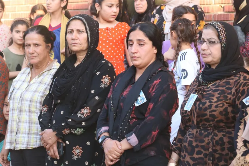 Şênî û endamên saziyên Dirbêsiyê sersaxî da malbata Dua Silo