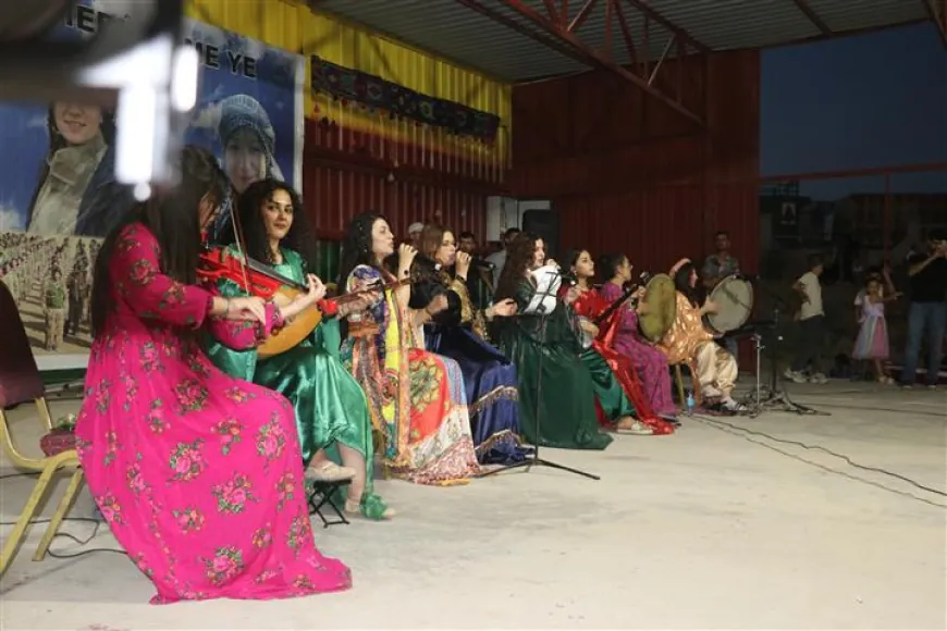 Li Hesekê mîtîngek girseyî ji bo piştgiriya YPJ`ê hate lidarxistin