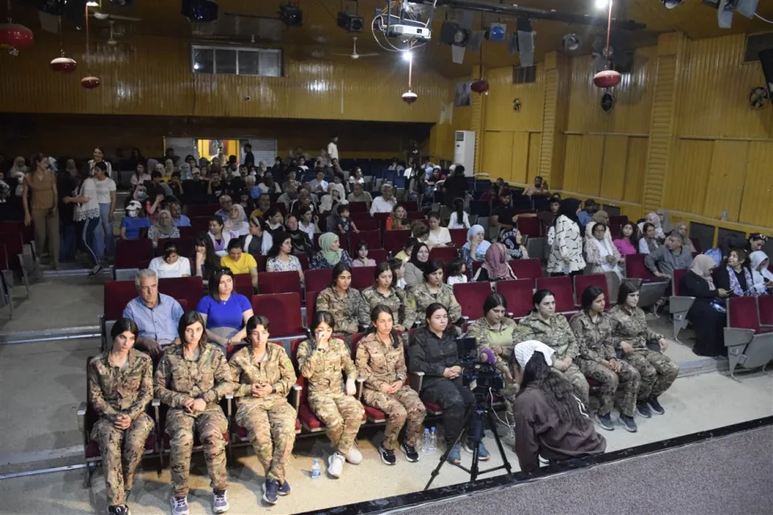 Bi hunerê rêwîtiya şervanên YPJ`ê hat vegotin