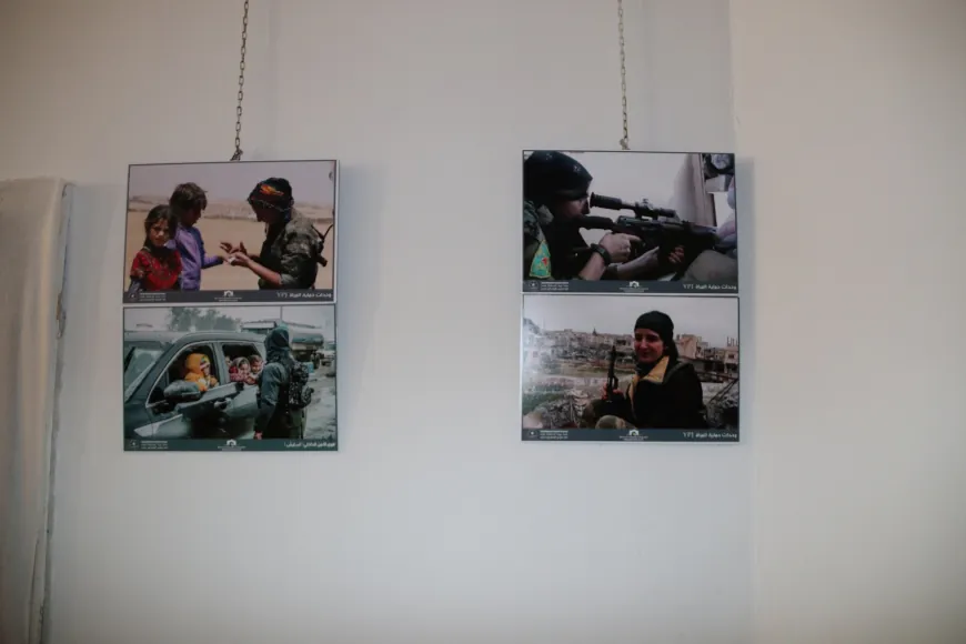 Rojnamevanên jin bi wêneyên xwe berxwedanî belge kir