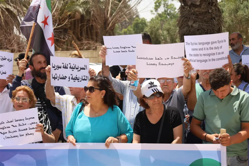Li Hesekê Suryanan xwepêşandan bi rêxistin kir