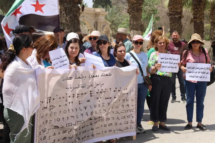 Li Hesekê Suryanan xwepêşandan bi rêxistin kir