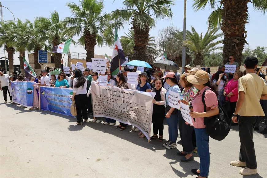 Li Hesekê Suryanan xwepêşandan bi rêxistin kir