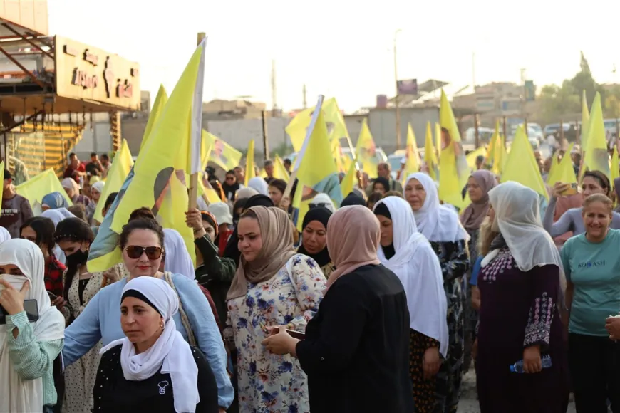 Li Hesekê meşa bi daxwaza azadiya Rêber Apo