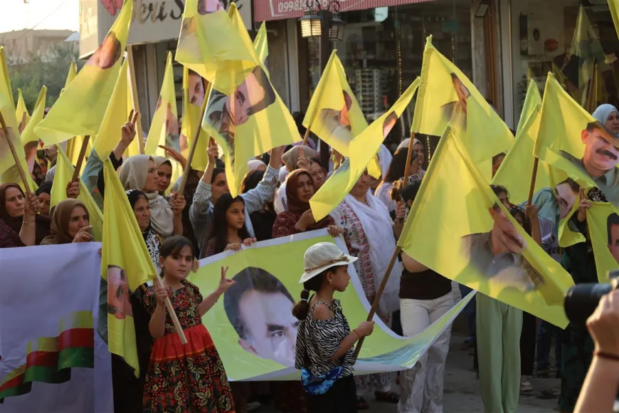 Li Hesekê meşa bi daxwaza azadiya Rêber Apo