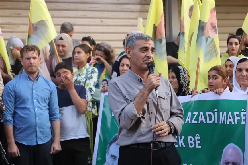 Li Hesekê meşa bi daxwaza azadiya Rêber Apo