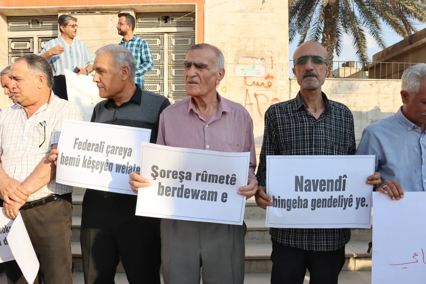 Xelkê Qamişloyê li dijî bilindbûna bihayan û nebaşiya xizmetan derket