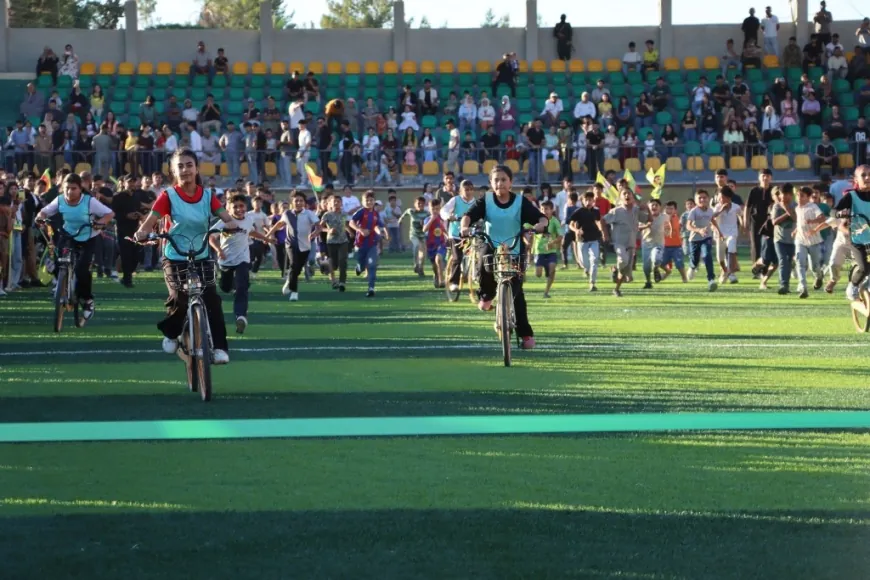 Yekîtiya Jinên Ciwan li Kobanê 6`mîn Festîvala Şehîd Zîlan li dar xist