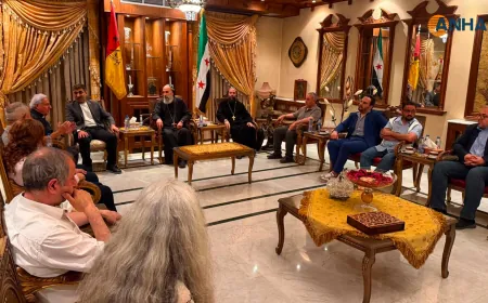 Nûnerê Patrîkê Suryan bi Fermandarên Kurd re hevdîtin kir