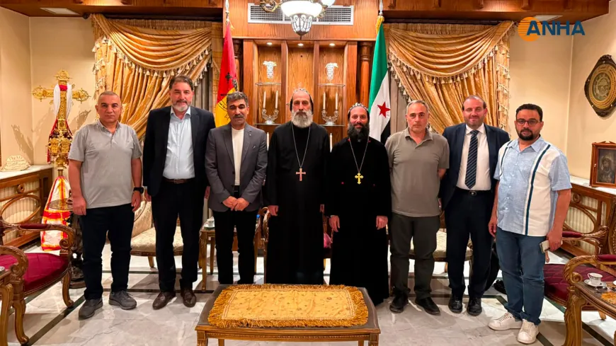 Nûnerê Patrîkê Suryan bi Fermandarên Kurd re hevdîtin kir