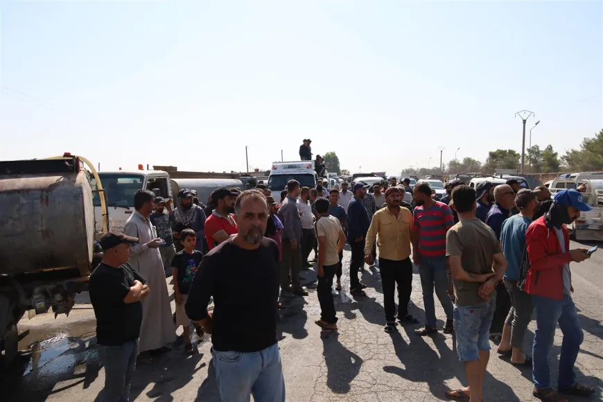 Li bajarê Hesekê xwediyên tankên avê rabûn xwepêşandanê