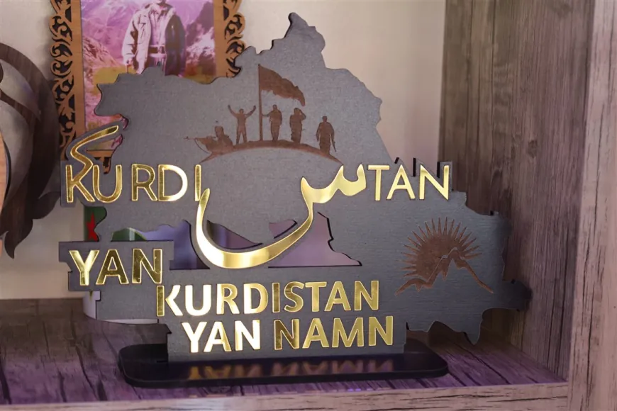 Nivîsên Kurdî li ser tabeleyên dikanan