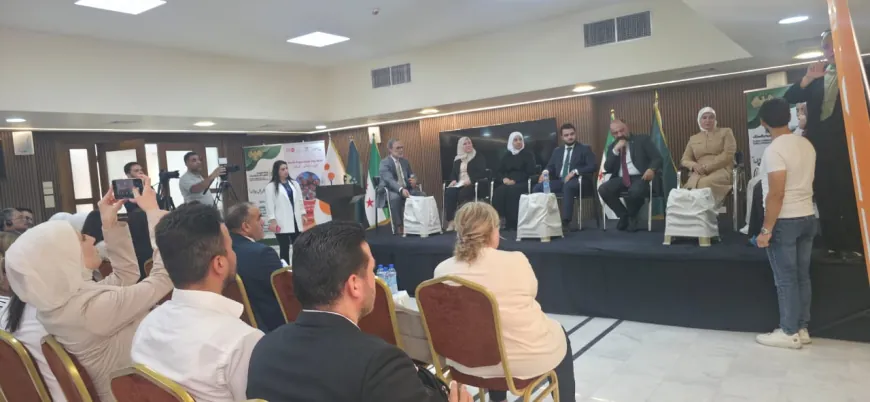 Desteya Jinan a Cizîrê beşdarî paneleke li Şamê bû