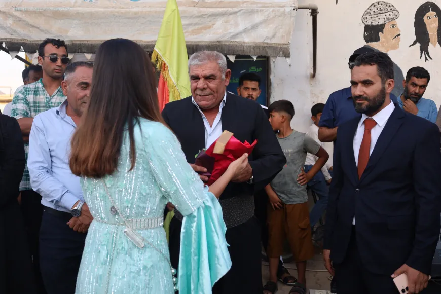 Rêveberên Qamişlo, Dêrik û Çilaxayê bi girseyî hatin pêşwazîkirin