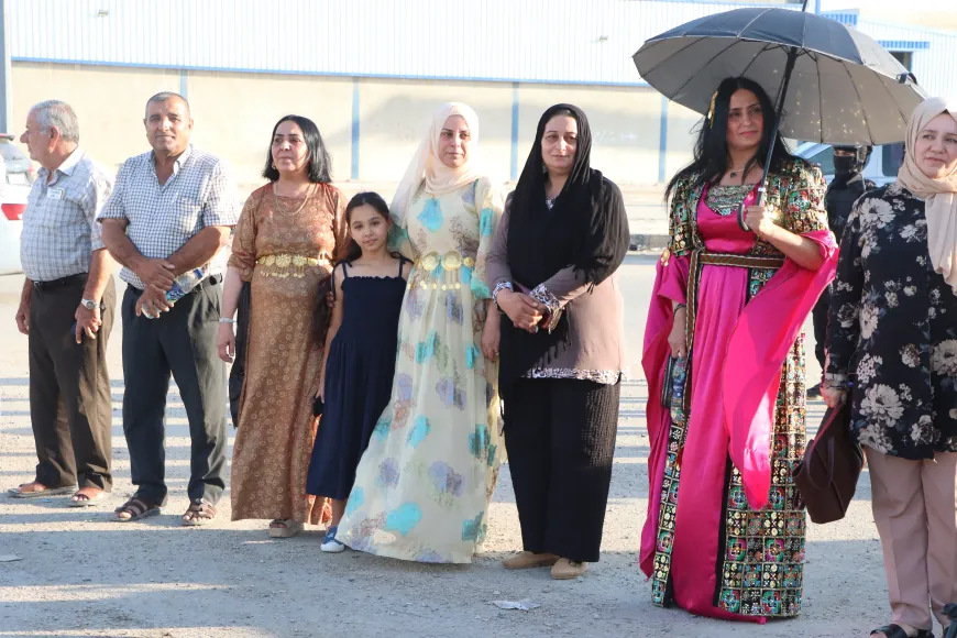 Rêveberên Qamişlo, Dêrik û Çilaxayê bi girseyî hatin pêşwazîkirin