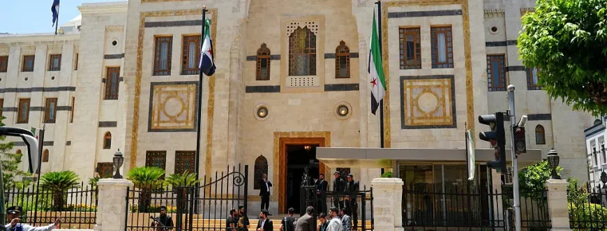 Amnesty: Divê qanûna sûcên elektronîkî ya Sûriyeyê were guherandin