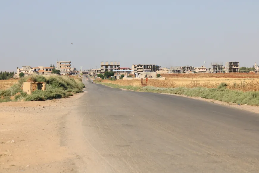 Şêniyên gundê Çetelê yê Dirbêsiyê daxwaza çareseriya pirsgirêka rê dikin
