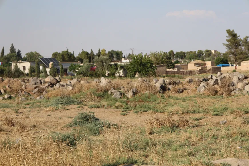 Xelkê gundekî Çilaxayê daxwaza bîreke artezyenê dikin
