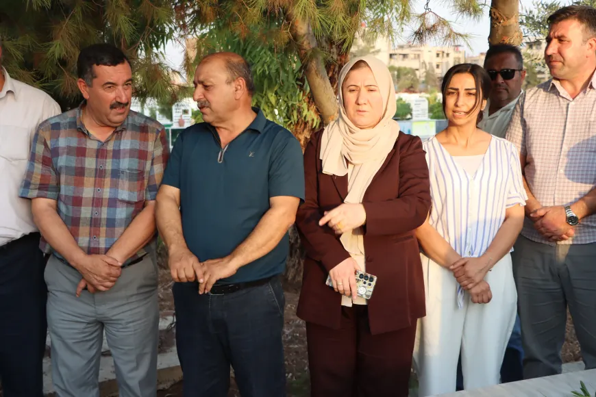 Şehîd Îsa Hiso li ser gora wî bi bîr anîn