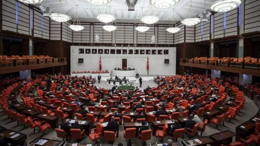 Pêşnûmeya qanûna çarçoveyî ji îmzeya parlamenterên AKP'ê re hate vekirin