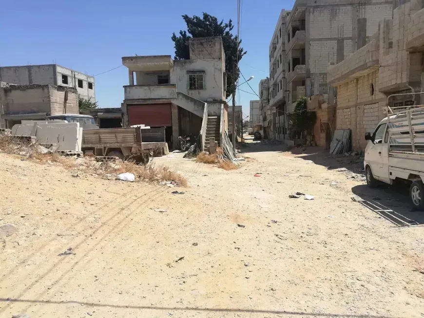 Li Humsê bi êrişekê ciwanek bi giranî birîndar bû