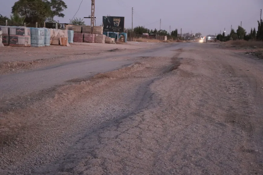 Şênî ji ber xerabûna rêya gundan û Girkê Legê gazinan dikin