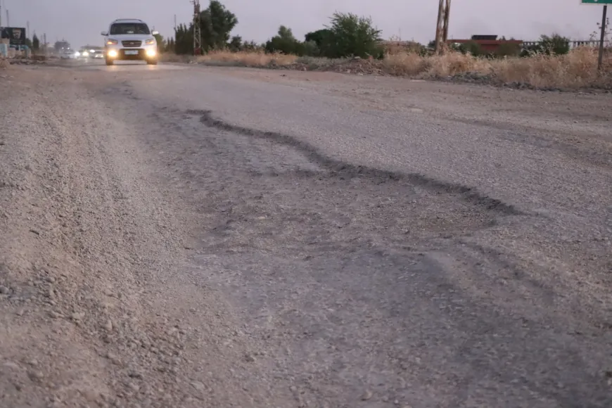 Şênî ji ber xerabûna rêya gundan û Girkê Legê gazinan dikin