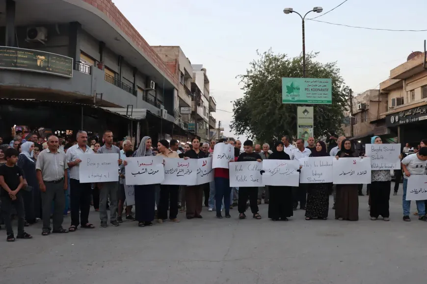 Şêniyên Dêrikê bi daxwaza başkirina rewşa debarê çalakî li dar xist