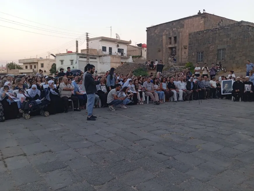 Xelkê Siwêdayê aqûbeta girtî û windayan pirsîn