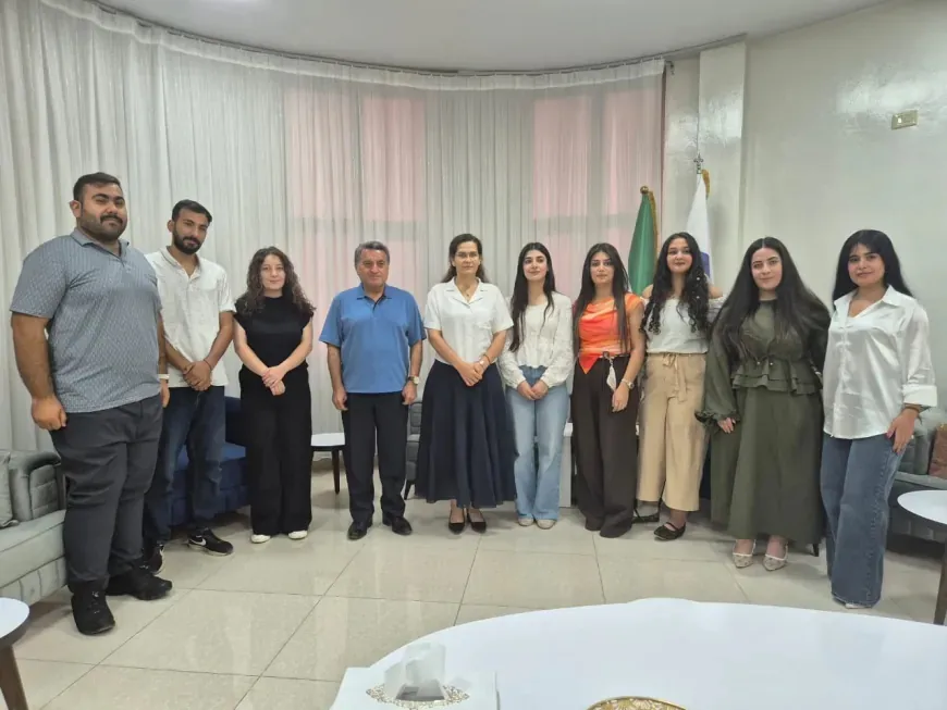 Daîreya Têkiliyên Derve derçûyînên fakulteya Zanistên Siyasî xelat kirin