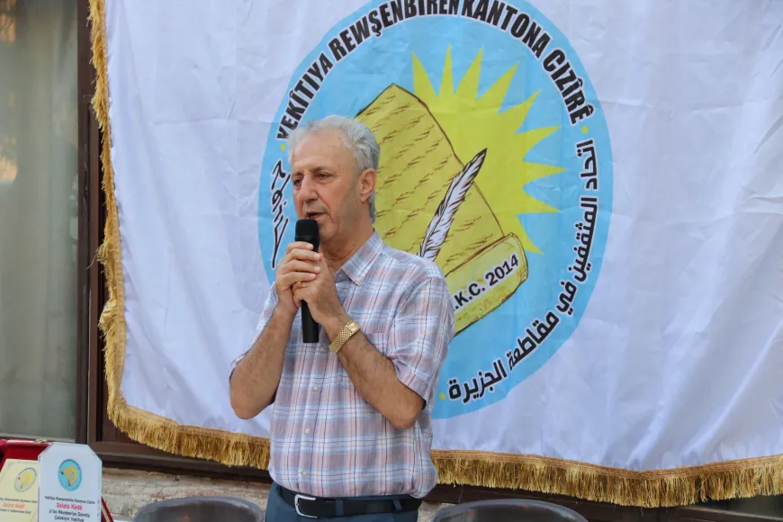 Yekitiya Rewşenbîrên Cizîrê hevserokên berê xelat kirin