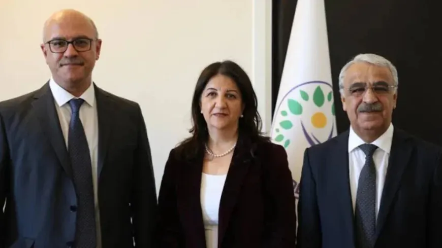 Şandeya Îmraliyê ya DEM Partiyê têkildarî ‘notên hevdîtinê‘ daxuyanî da