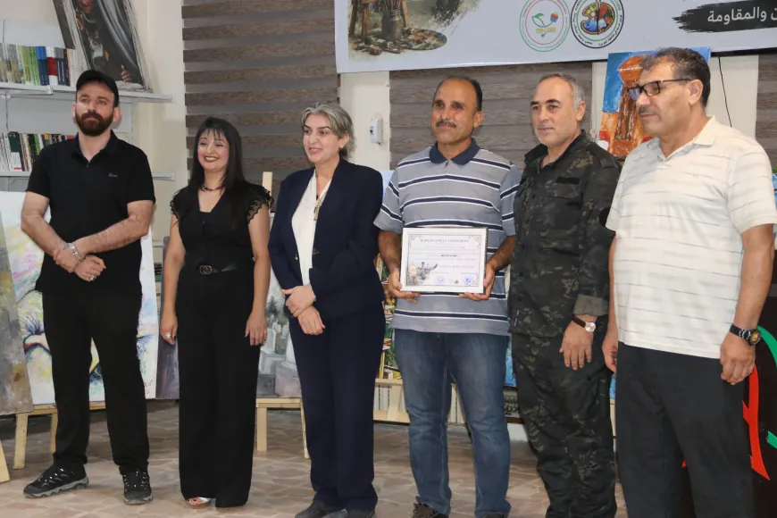 15 şêwekarên komxebata hunerî hatin xelatkirin