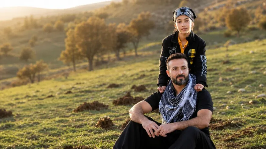 Hêzên Îranê malbatek Kurd girt