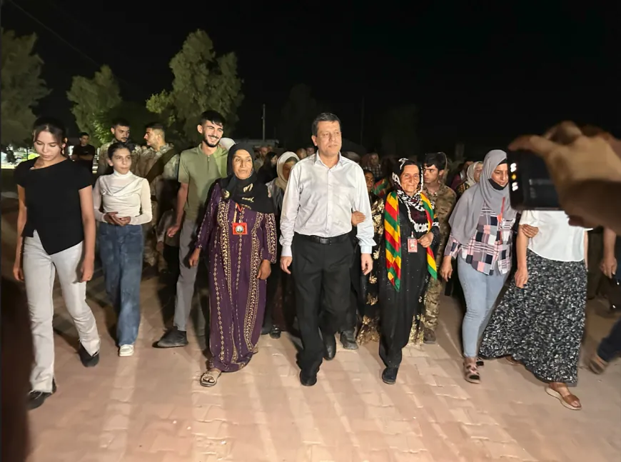 Mazlûm Ebdî û Îlham Ehmed serdana Pakrewangeha Şehîd Delîl Saroxan kir