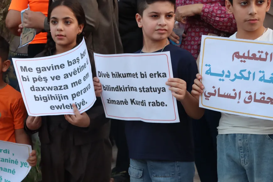 Ji bo mafê zimanê Kurdî xwepêşandan hatin lidarxistin