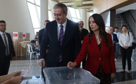 Tulay Hatîmogullari û Tuncer Bakirhan car din bûn hevserok