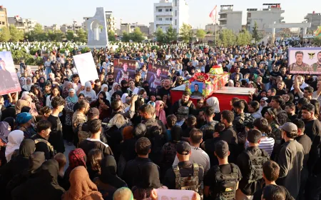 Cenazeyê şehîd Ebdullezîz hat oxirkirin û 2 şervan hatin bibîranîn