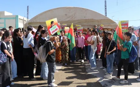 Li Girkê Legê xwendekar û şênî daxwaza domandina perwerdeya kurdî dikin