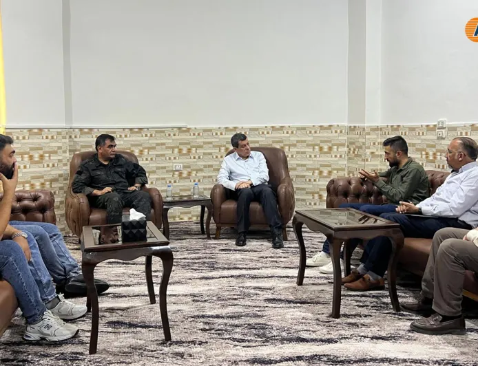 Mazlûm Ebdî li Kobanê bi karmendên tenduristiyê re civiya