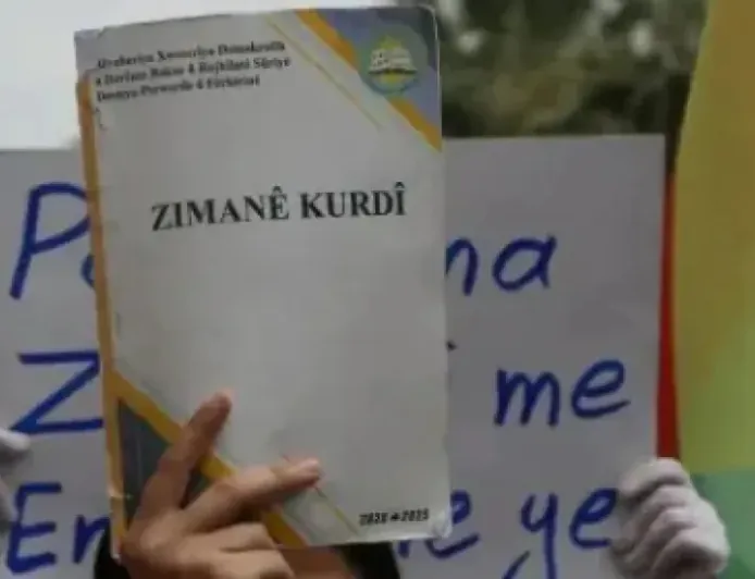 ‘Divê her pêkhateyek bi zimanê xwe yê dayikê bixwîne’