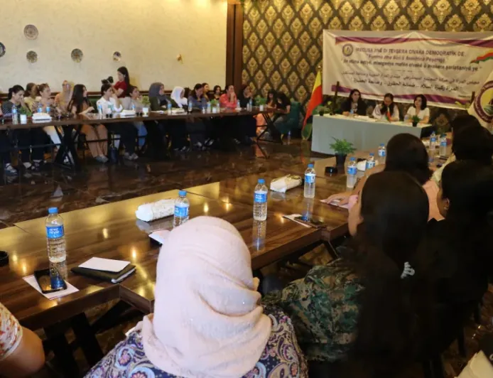 Çalakvanên jin: Divê ji bo parastina maf û destkeftiyan jin xebateke hevbeş pêk ...