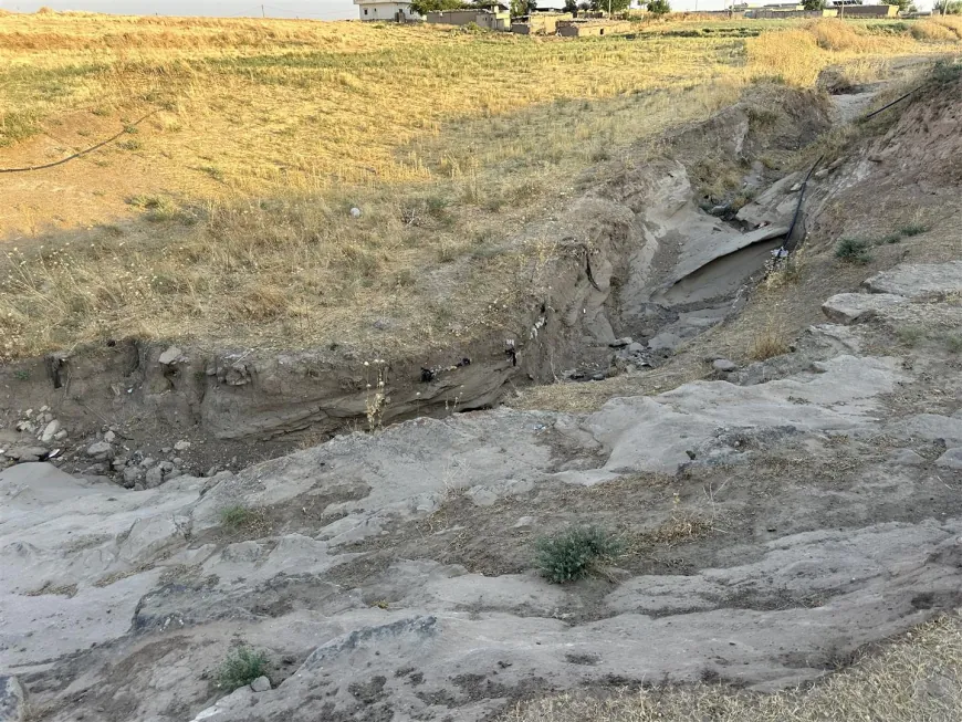 Elî Gamêş.. gundeke bîra deverê di nava girên şûnwarî de diparêze