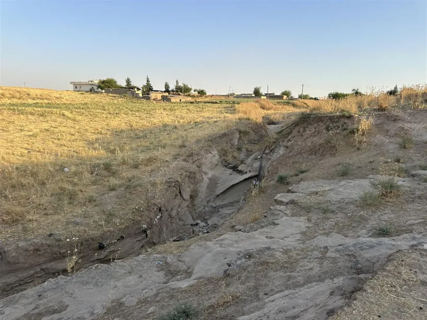 Elî Gamêş.. gundeke bîra deverê di nava girên şûnwarî de diparêze