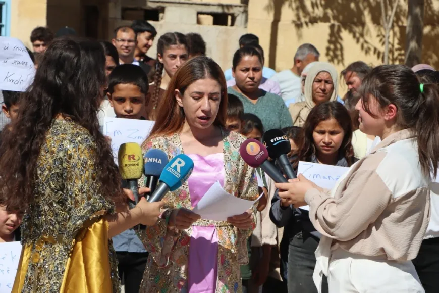 Xwendekar û mamosteyên Kobanê ji bo mafê perwerdeya bi kurdî bang kir